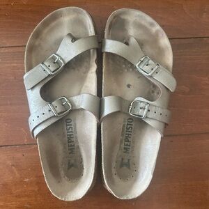 Mephisto Luna Sandal in Titanium leather with Double Buckle in size 36